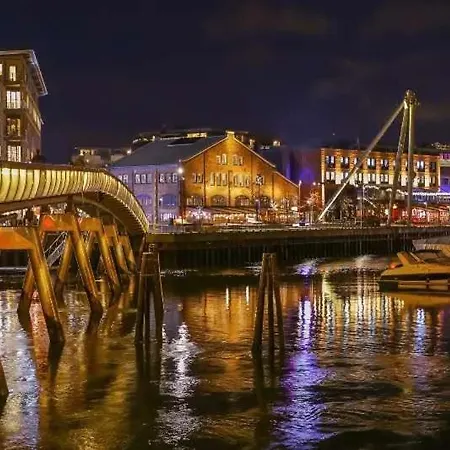 Central Big And Bright Resting Place Trondheim Exterior photo