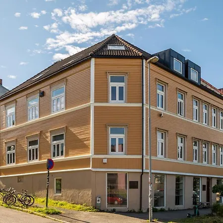 Central Big And Bright Resting Place Trondheim Exterior photo